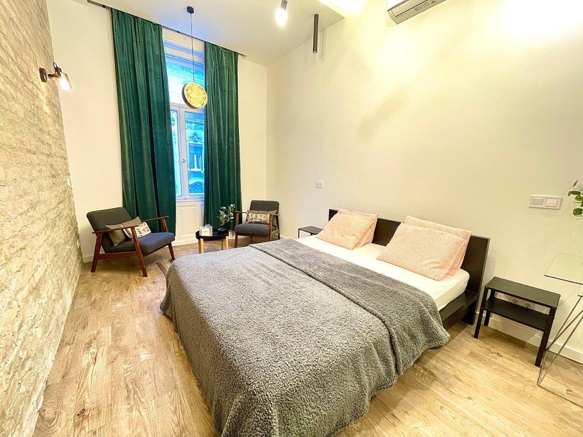 Dream Romance Residency - Finnish Sauna Budapest Exteriör bild